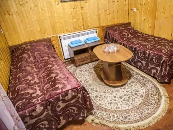 «Семейный» TWIN+DBL (Малый корпус). Гостиница «Кристалл». Домбай-гостиницы