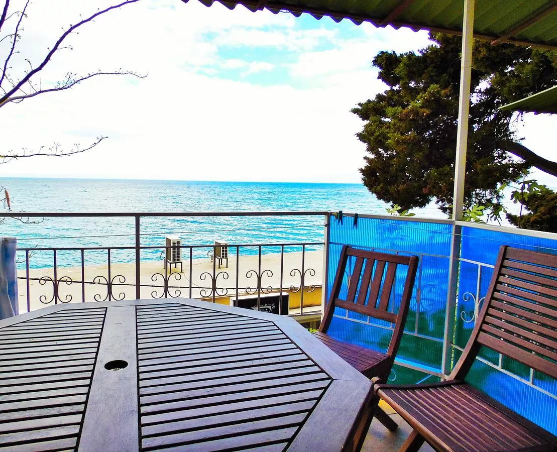 . Частный гостевой дом Дворик у причала. Ялта