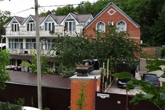 Гостиница "АРЦАХ" в п. Пионерный