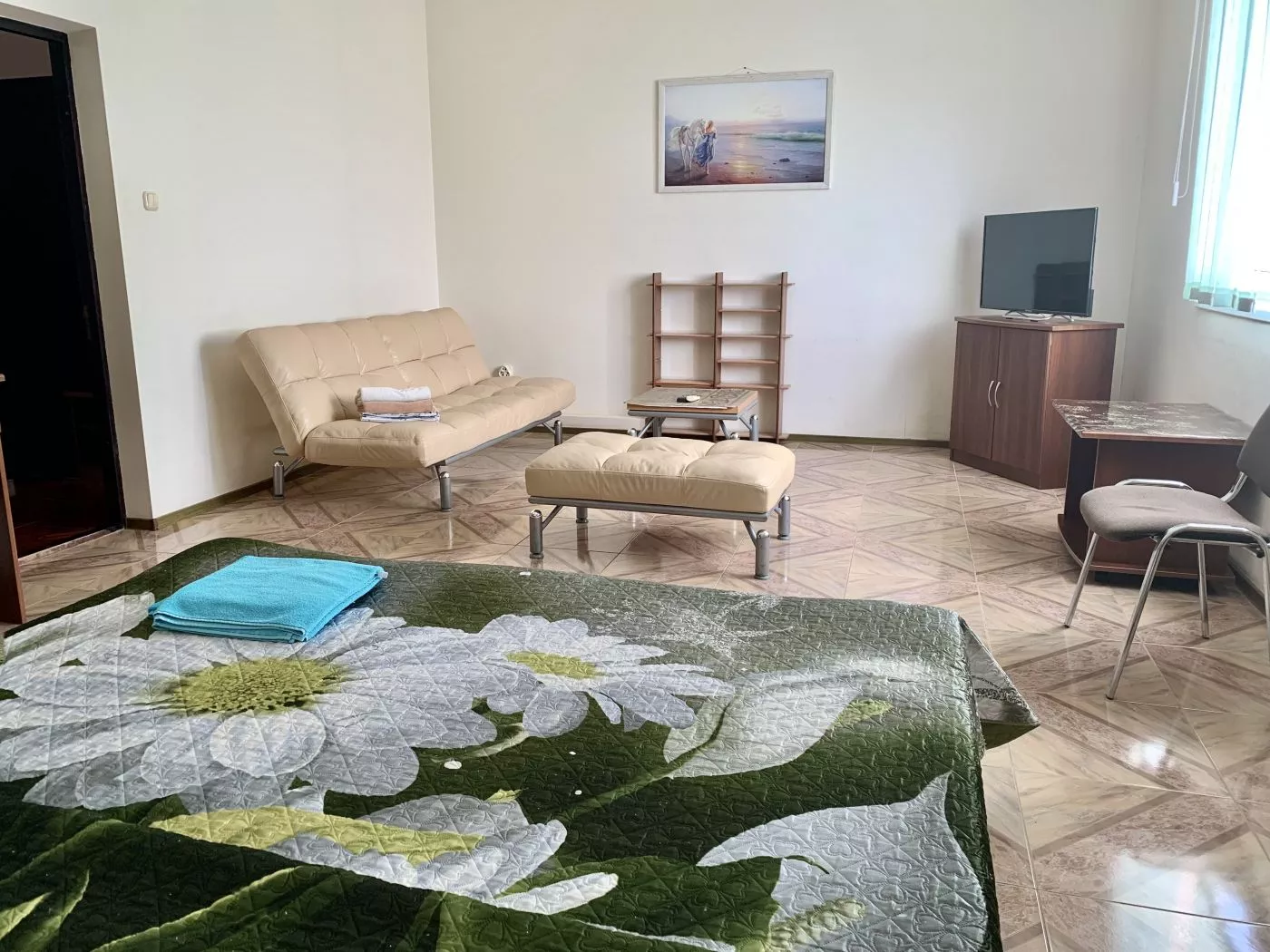 . Гостиница "Посейдон". Новомихайловский