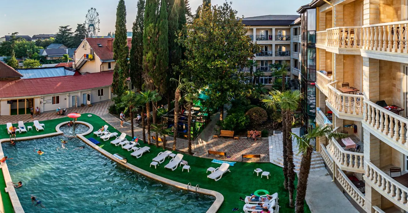 . Отель "Оскар" ★★★★  . Лазаревское