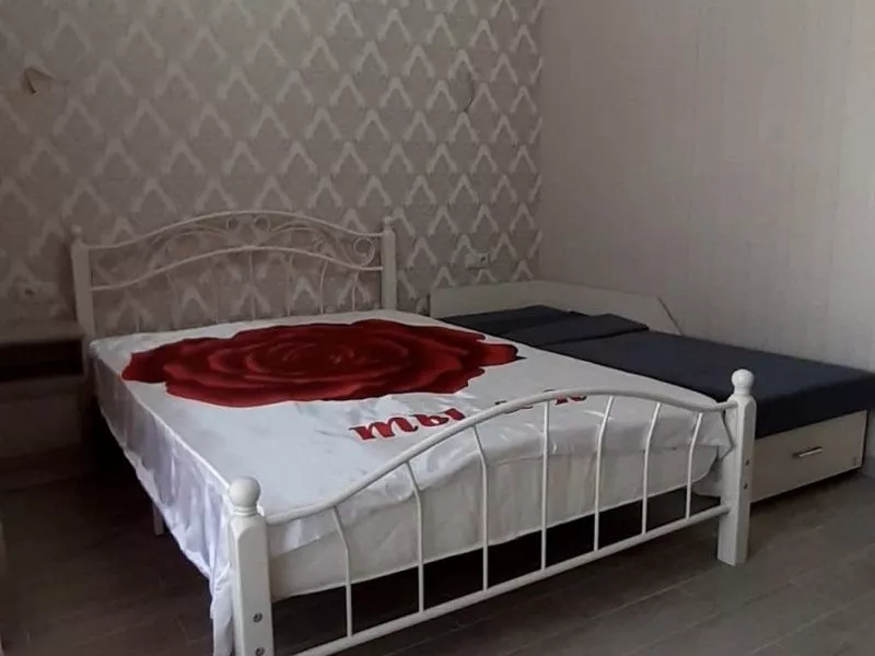 . Гостевой дом Paris . Пицунда