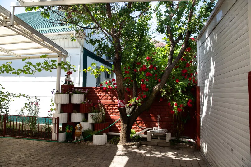 . Гостевой дом " У Виктора". Анапа