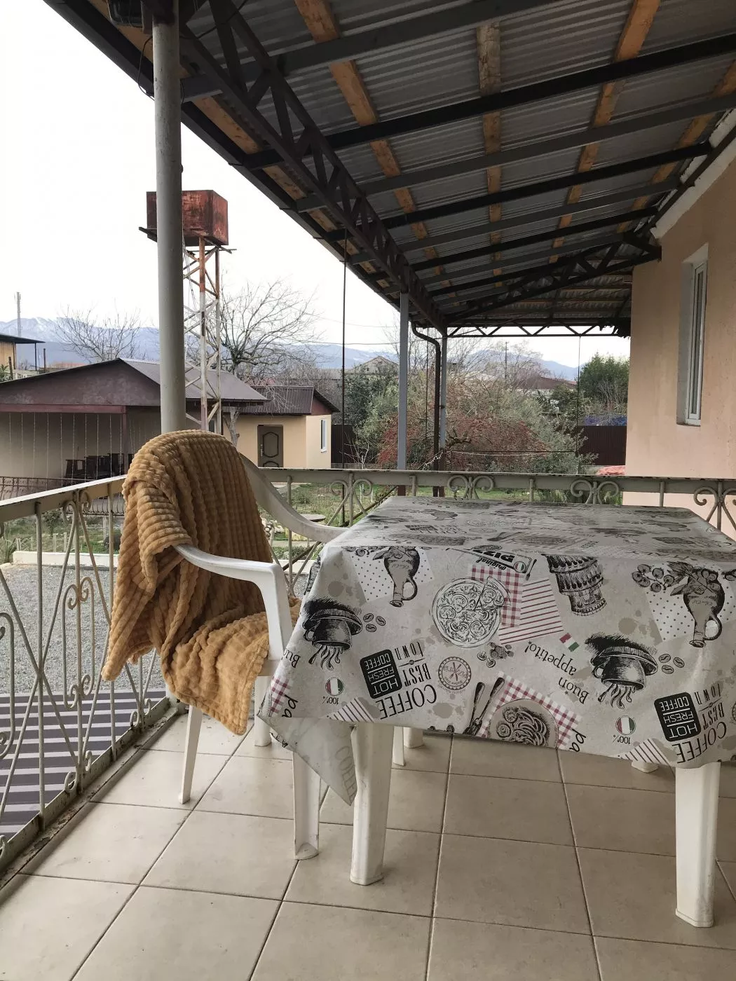 . Гостевой дом "Оазис". Сухум