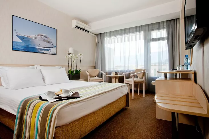 . Гостиница Yalta Intourist. Ялта