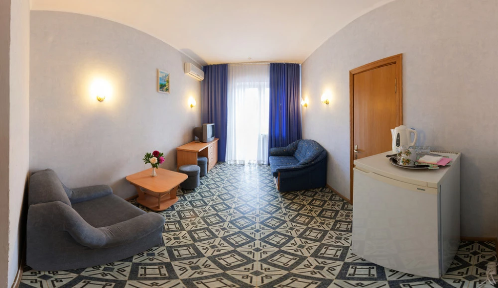 Семейный. Гостиница Владимир. Ялта