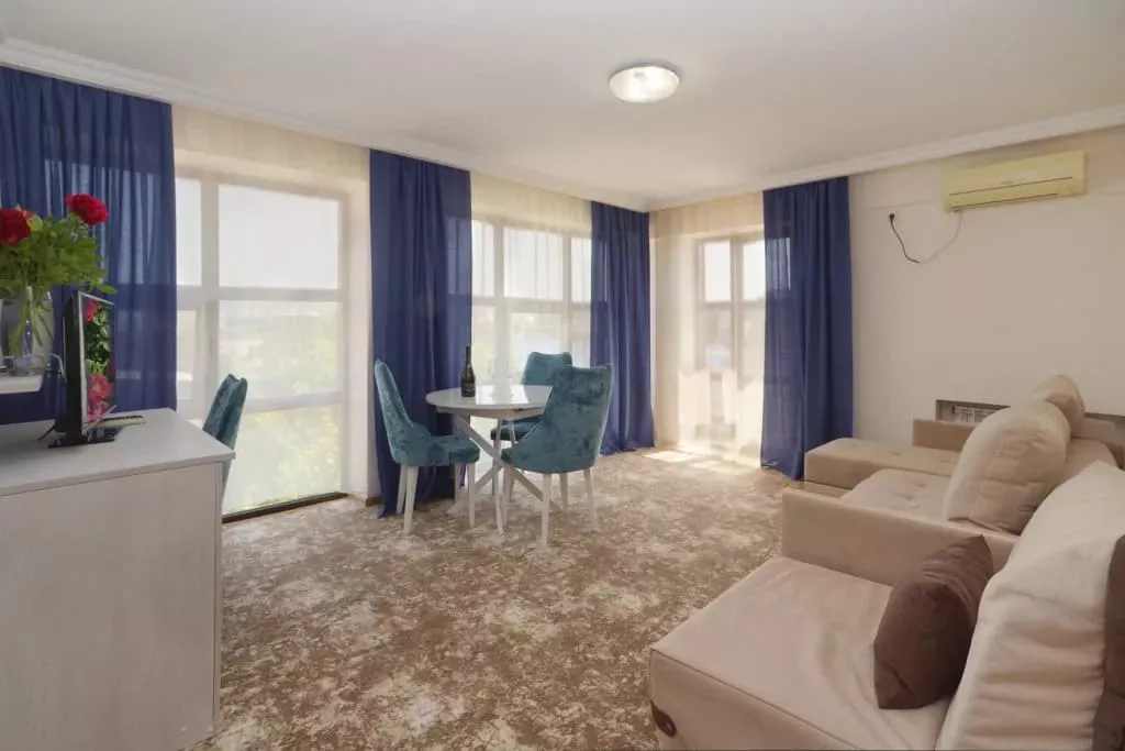 Люкс двухкомнатный. Отель "Центральный". Геленджик