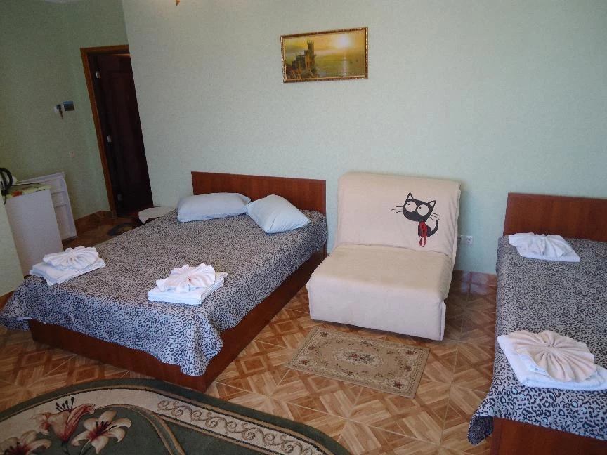 4-х местный стандарт. Отель Коттедж № 32 Чудесный. Симферополь