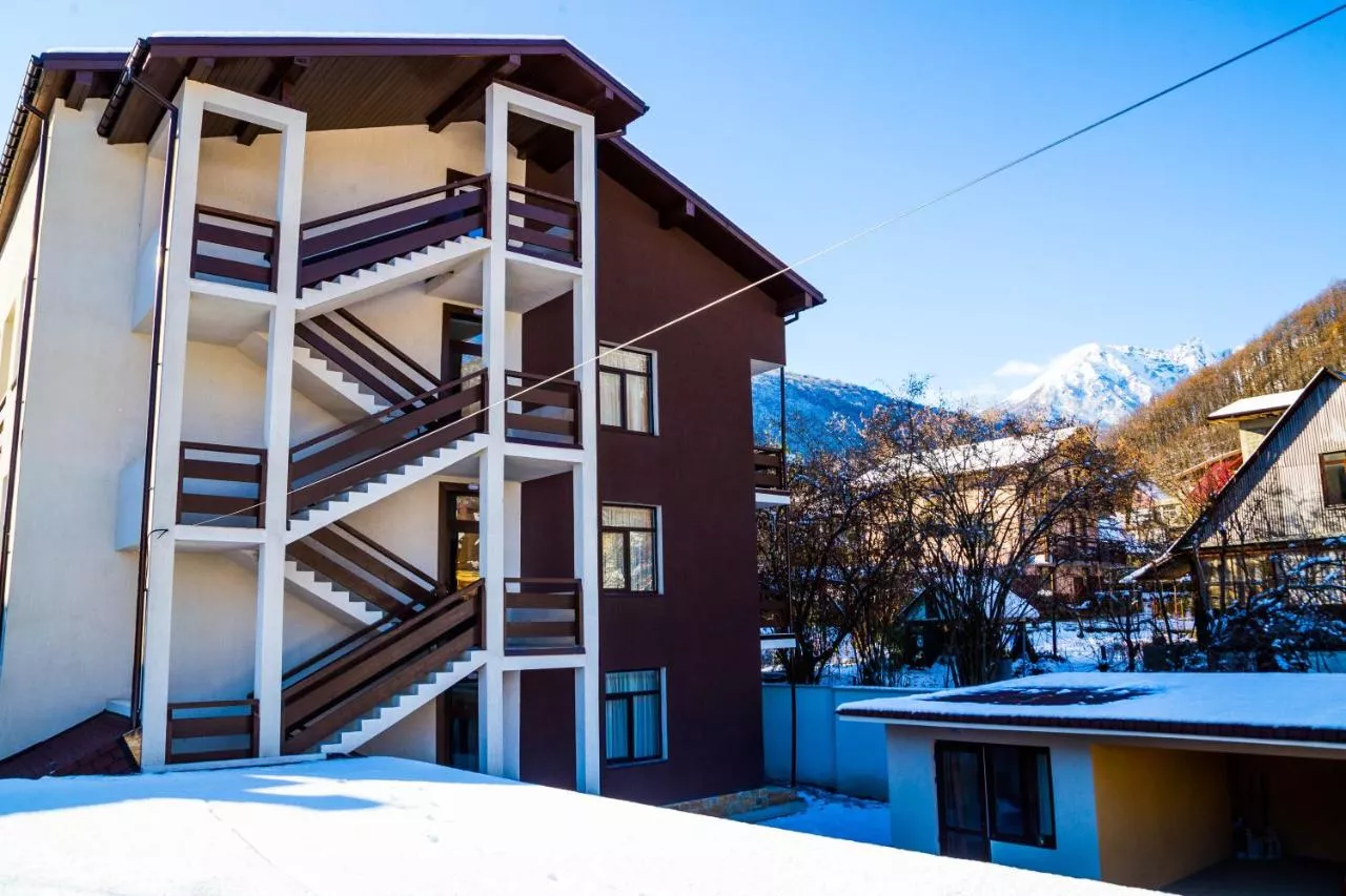 . Апарт-отель "Благодарный круглый год". Красная Поляна