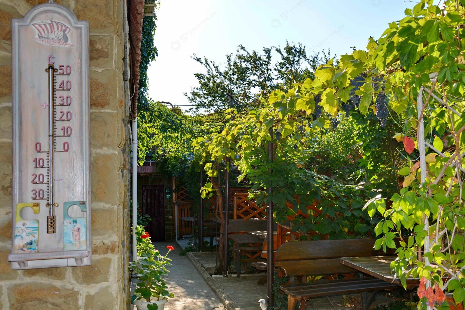 . Гостевой дом "Триера". Судак