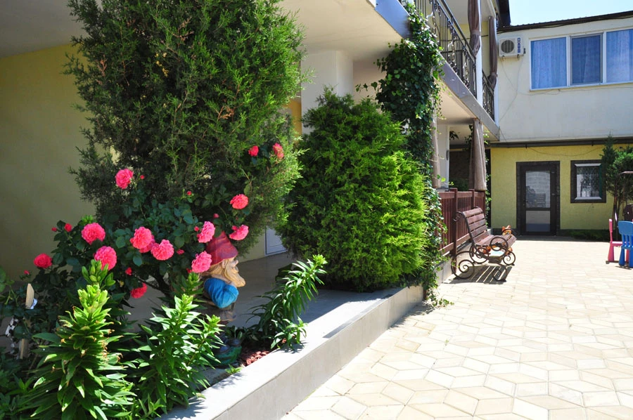 . Гостевой дом "Эдгар". Благовещенская