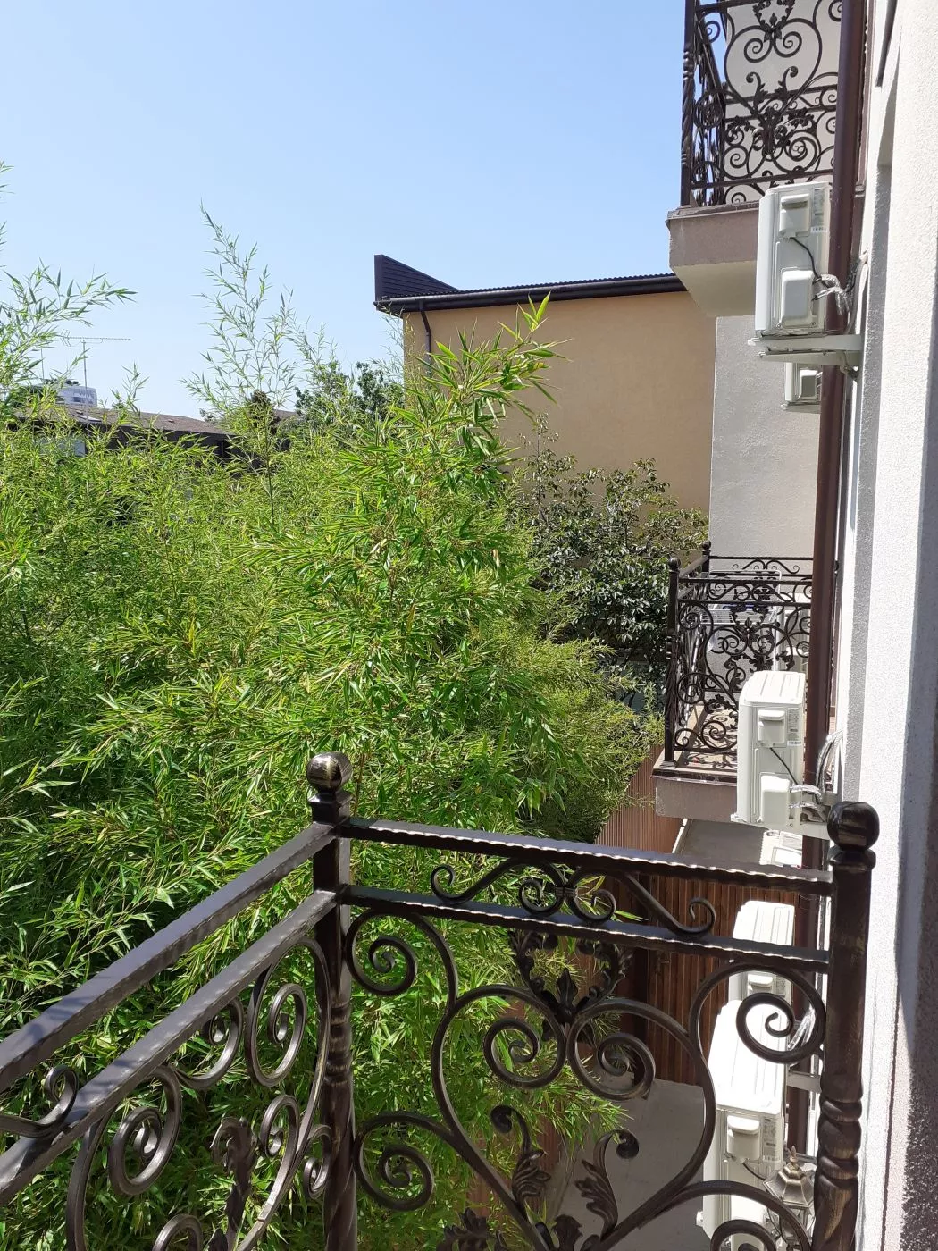 . Квартиры у Санатория ЮЖНОЕ ВЗМОРЬЕ. Адлер