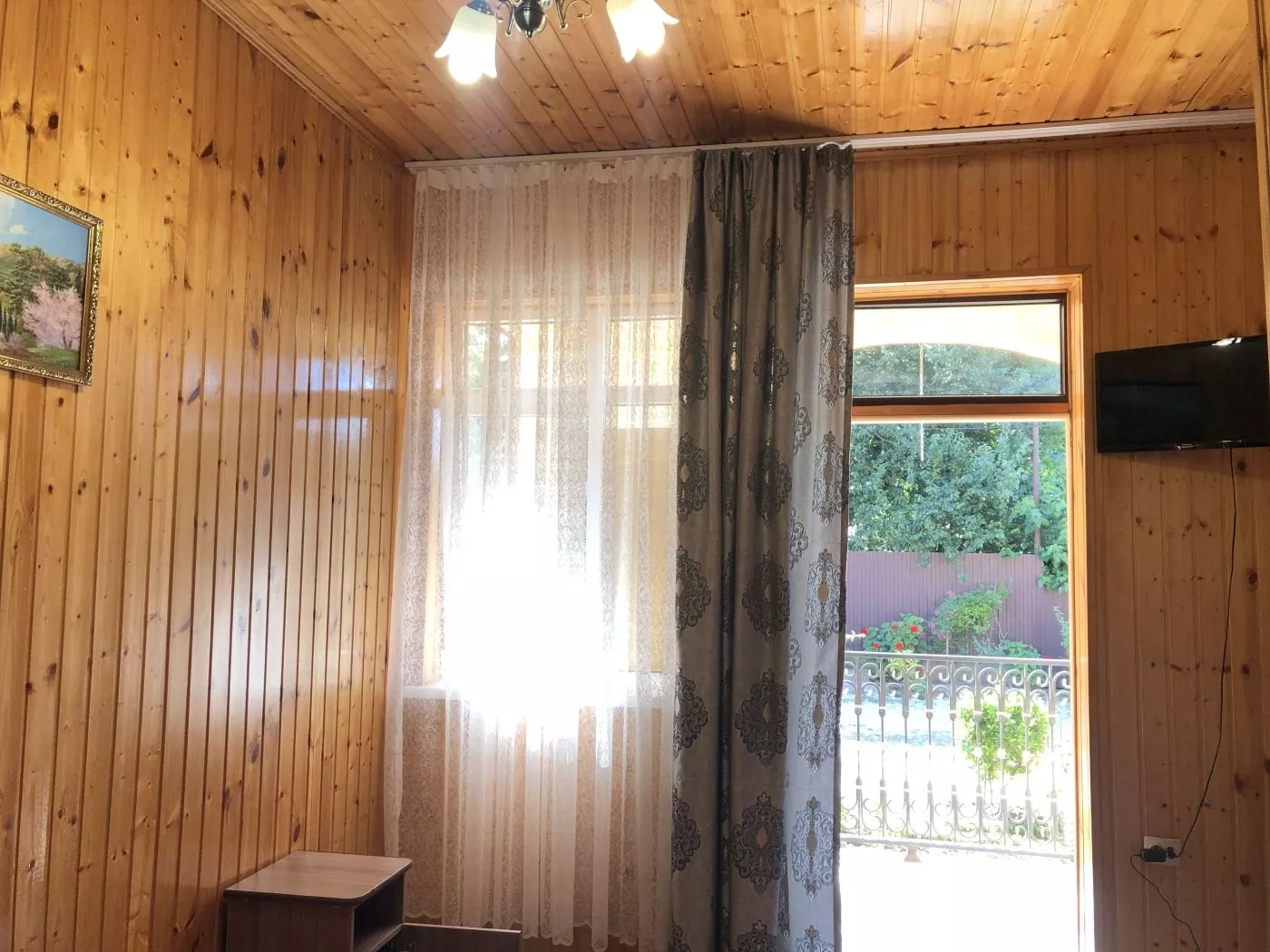 . Гостевой дом “Leon”. Пицунда