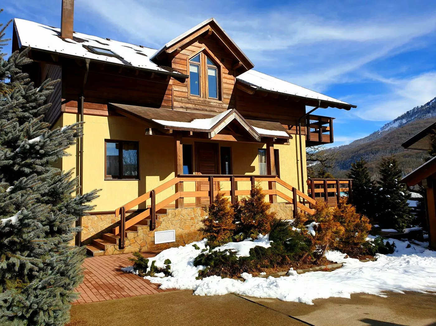 . Коттедж Chalet le Magicien. Красная Поляна