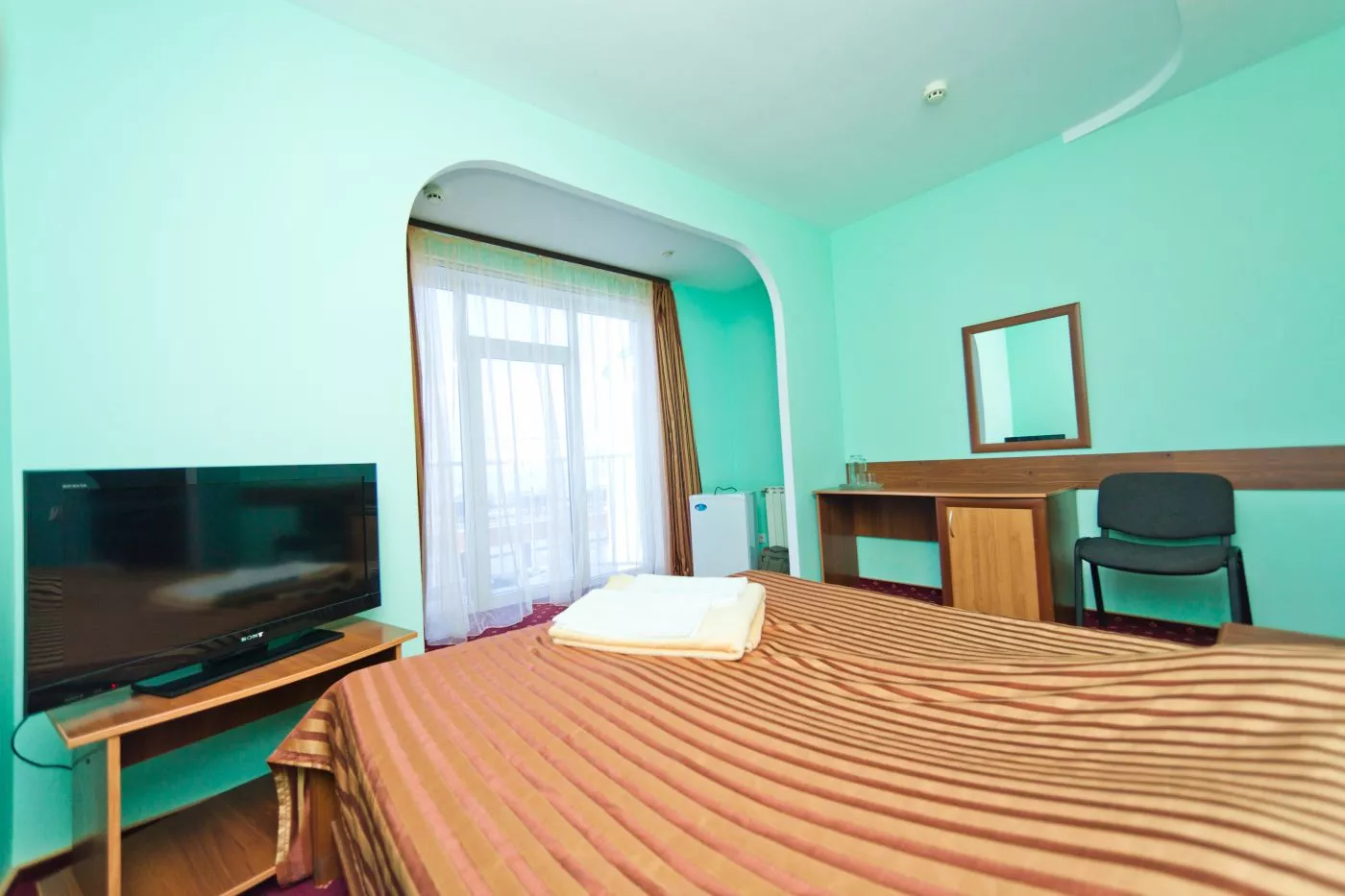 . Отель Водноспортивный клуб-отель "Торнадо". Ейск