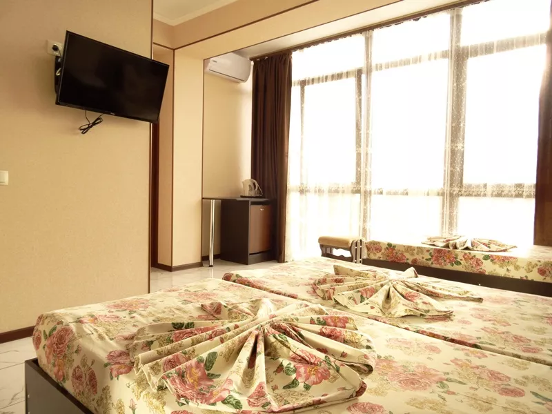 . Гостиница "Ширак". Лазаревское