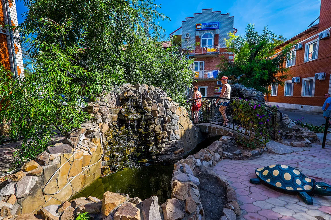 . Гостиница Приазовочка. Ейск