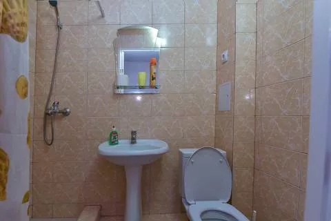 Двухкомнатные номера с удобствами и личной кухней. База отдыха "Платан". Лазаревское