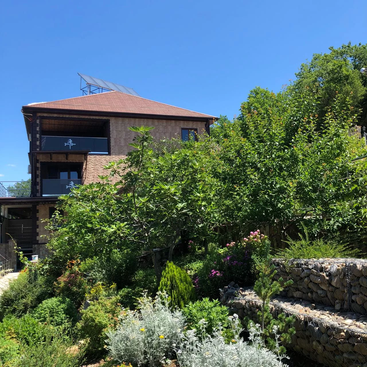 . Гостевой дом 《 Замок Рауля 》. Лермонтово . Гостевой дом 《 Замок Рауля 》. Лермонтово