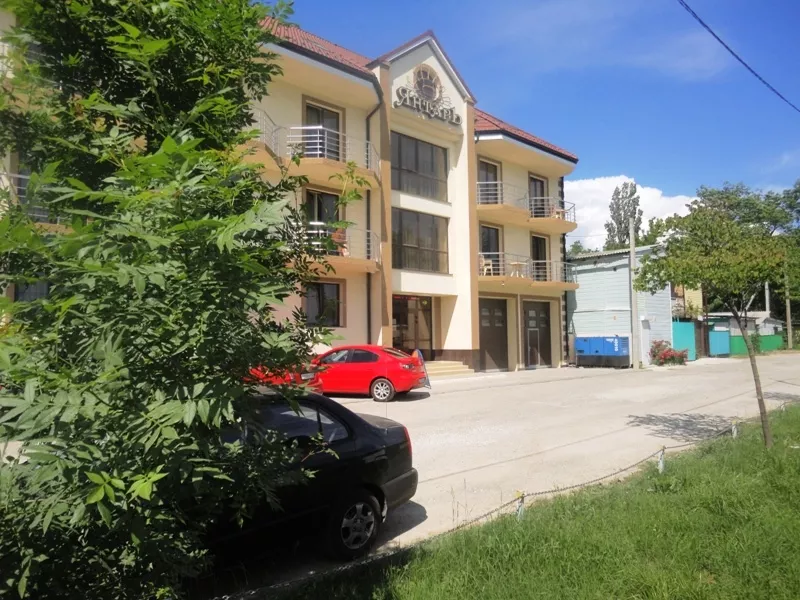 . Гостиница "Янтарь". Архипо-Осиповка