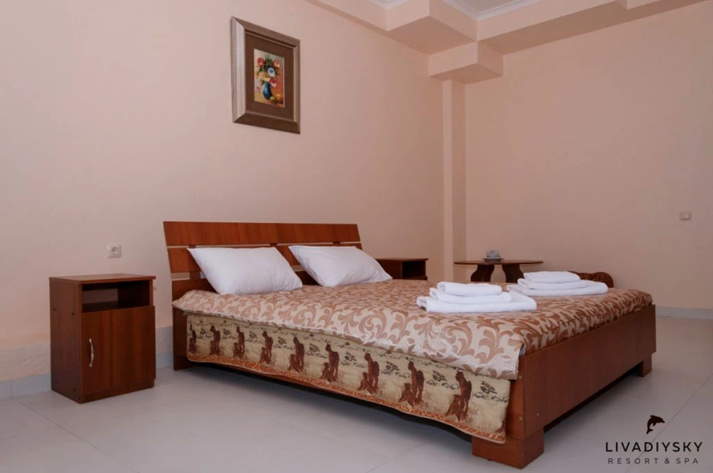 Комфорт 1-й этаж. Арт-отель «Азор». Ливадия