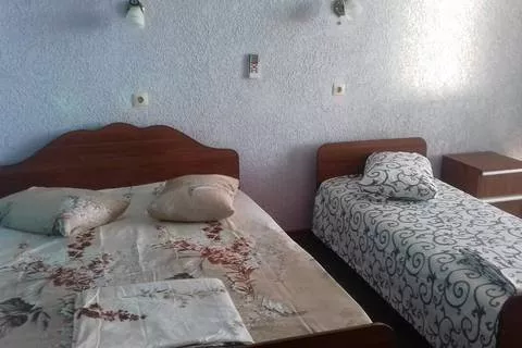  Семейный двухкомнатный номер. База отдыха "Рапыца". Пицунда