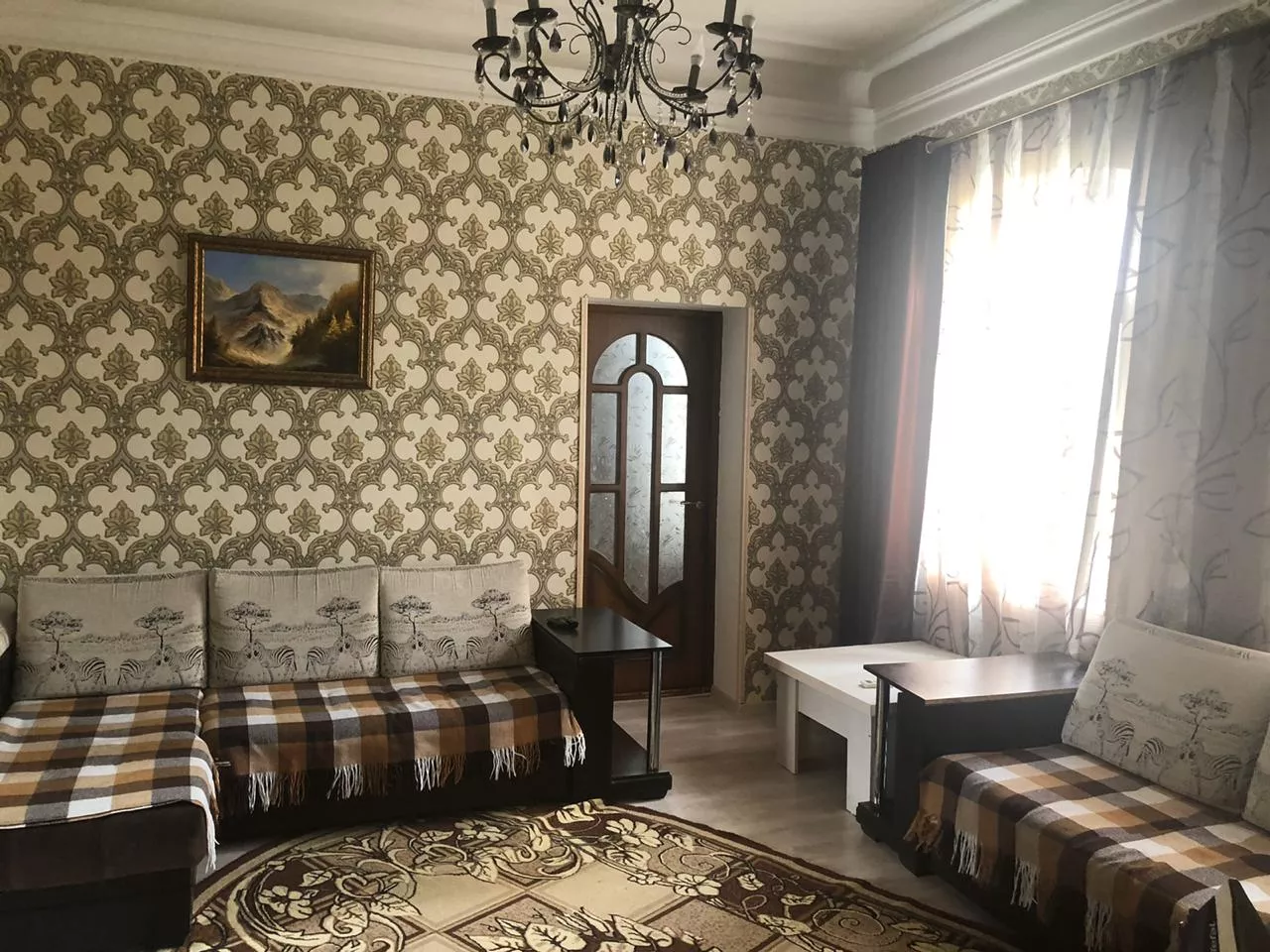 . Квартира в многоквартирном доме 3х комнатная . Сухум