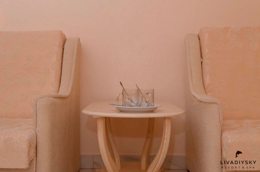 Комфорт «Азор». Арт-отель «Азор». Ливадия