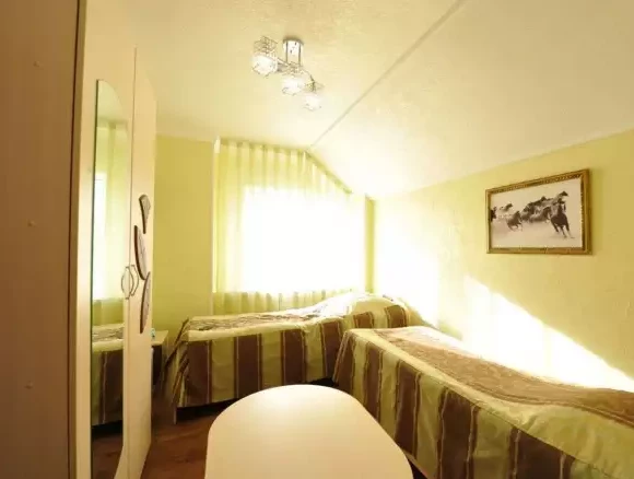 «Эконом» 2-х местный (Малый корпус). Гостиница «Кристалл». Домбай-гостиницы