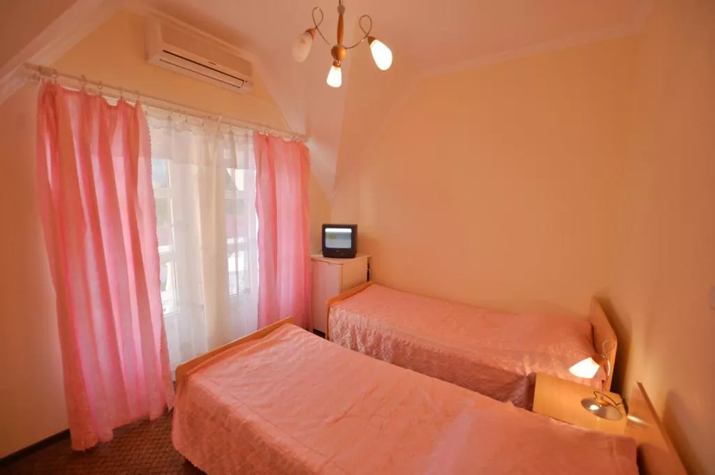 2-х местный номер Стандарт. Пансионат "ВЕЯ". Якорная Щель