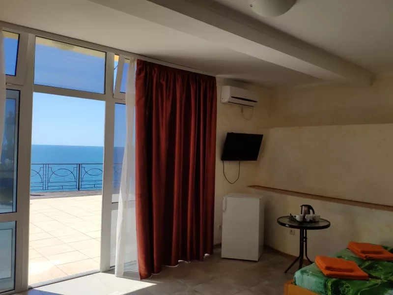 Делюкс, 4-х местный, однокомнатный. Гостевой дом Панорама. Малореченское Делюкс, 4-х местный, однокомнатный. Гостевой дом Панорама. Малореченское