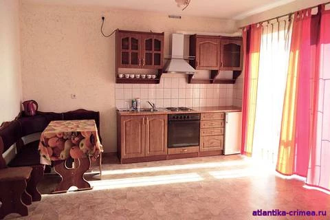 . Гостевой дом «Атлантика». Евпатория