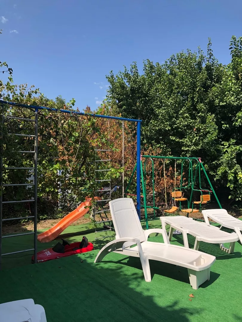 . Гостевой дом на Комарова 17. Витязево