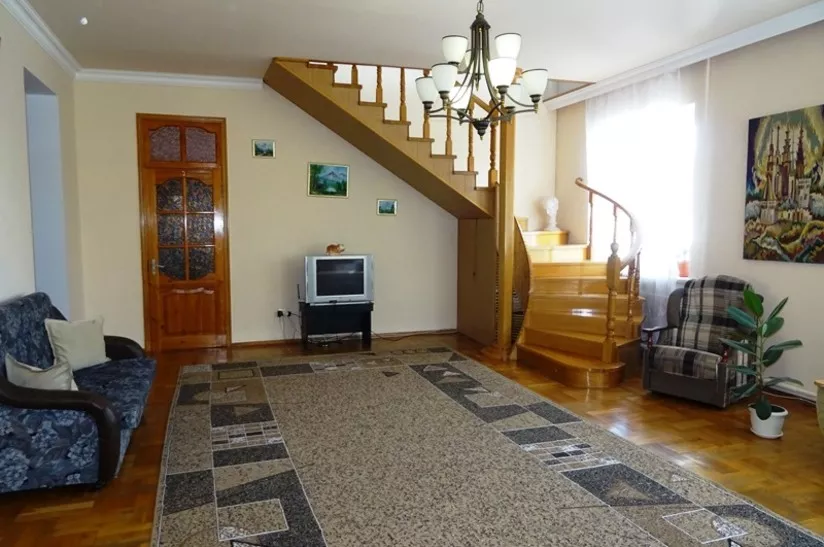 . Гостиница "Белый дом". Кабардинка