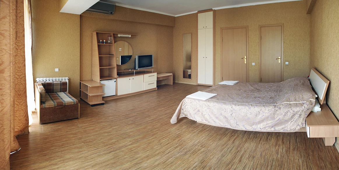 «СТУДИЯ». Отель «ФЛАМИНГО». Партенит