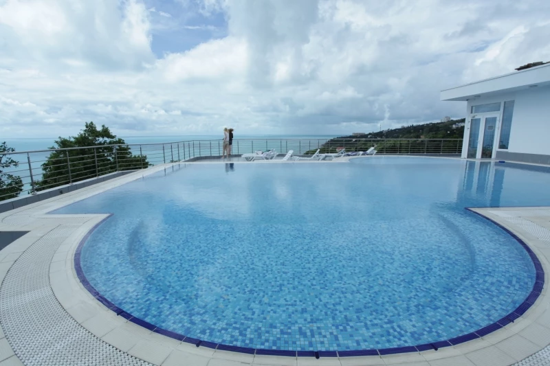 . Гостиница "РоЯлта". Алупка