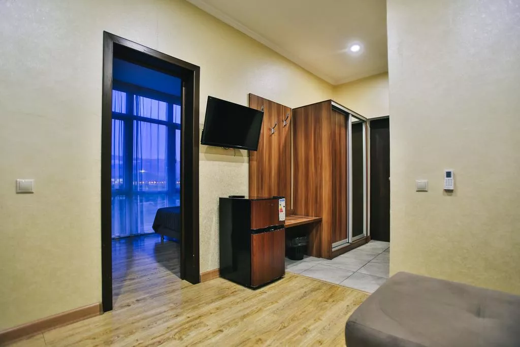 люкс . Гостиница Hotel RUS. Адлер