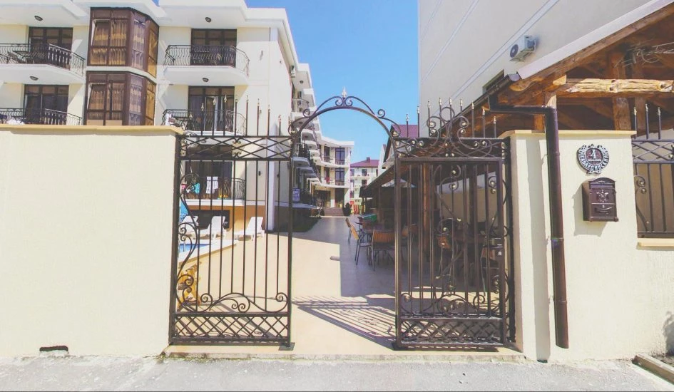 . Отель AsTerias. Кабардинка