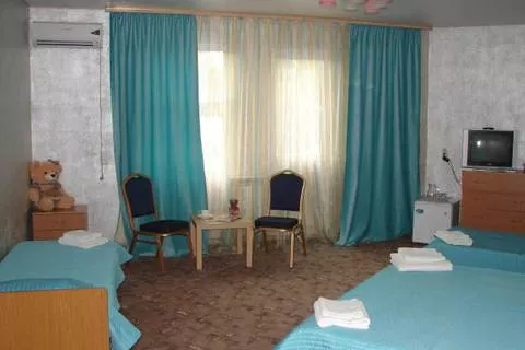 3-х местный номер. Гостиница "Верона". Вардане