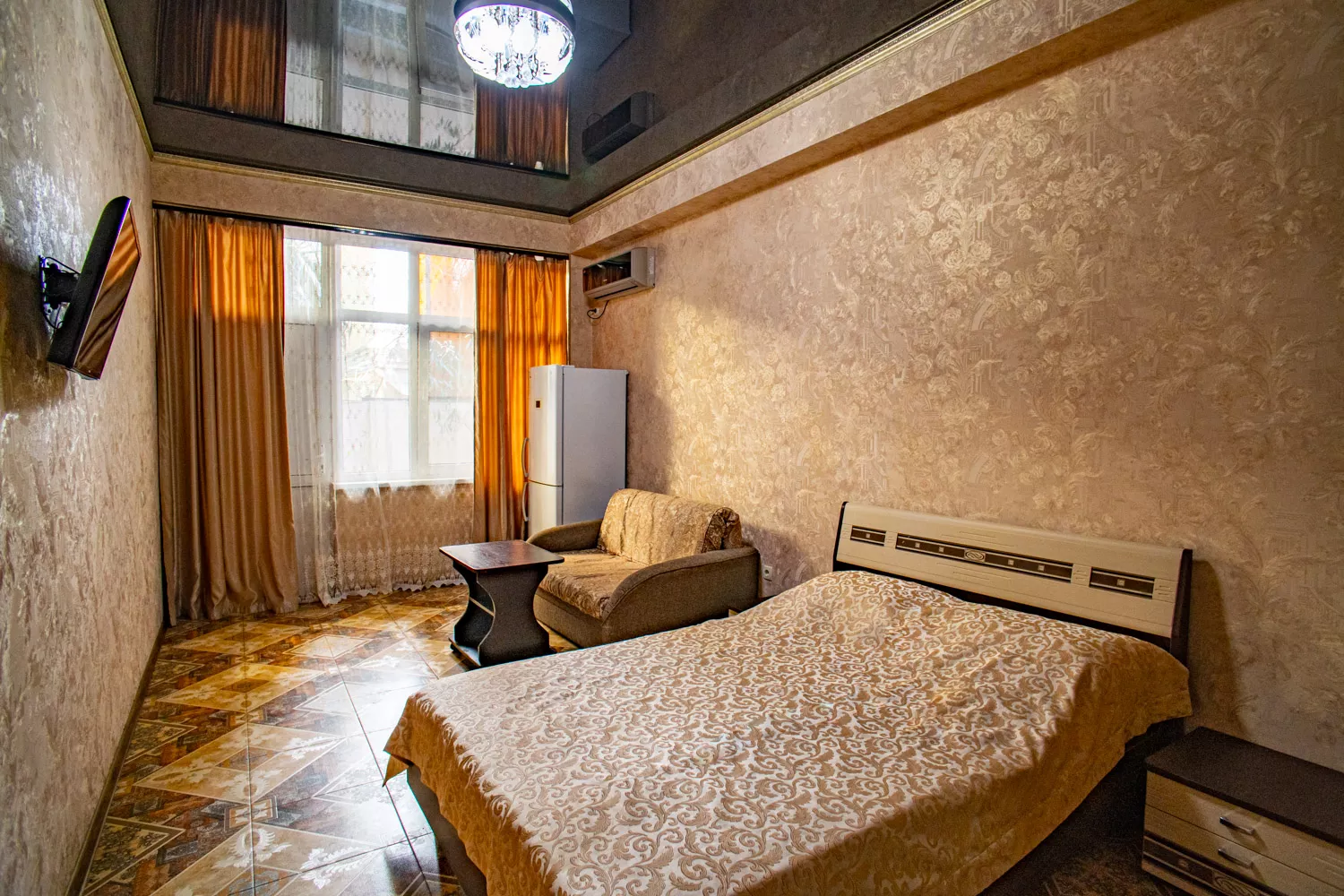 . Отель "Калараш 17а". Лазаревское