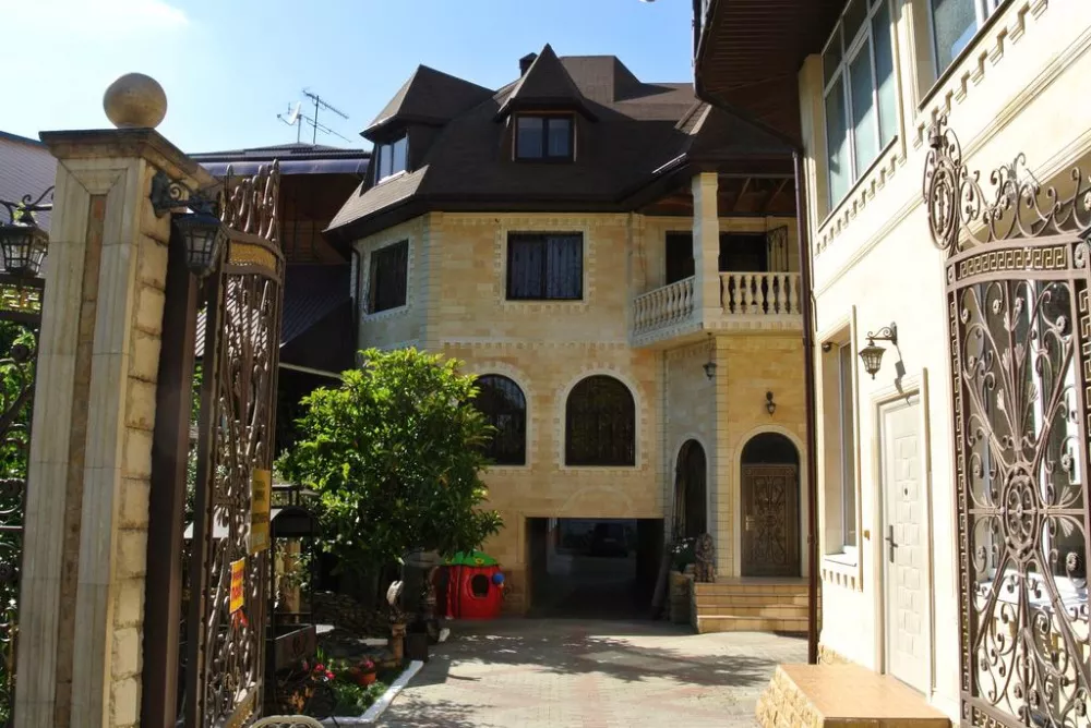 . Отель "Адмирал" . Лазаревское