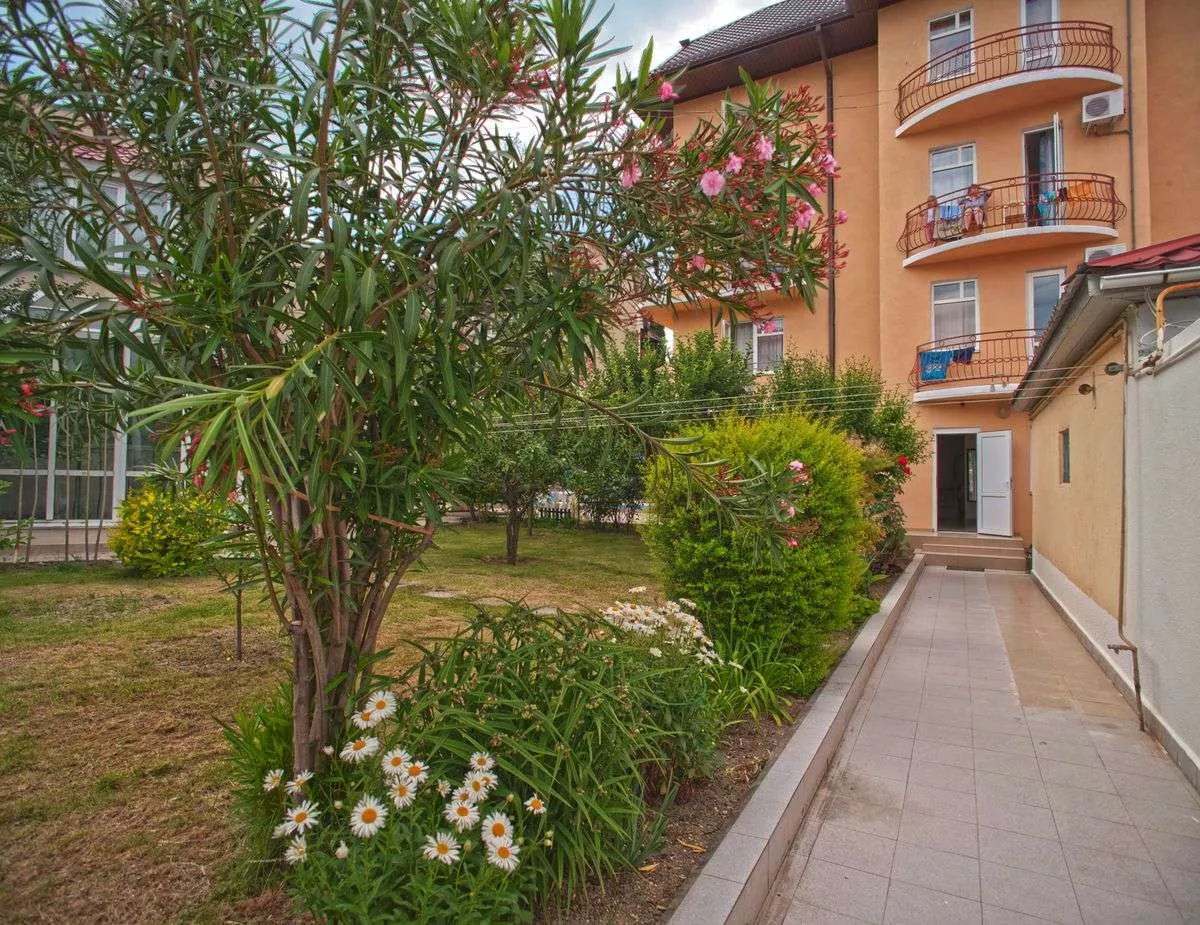 . Гостиница "Приморская" - Лазаревское. Лазаревское