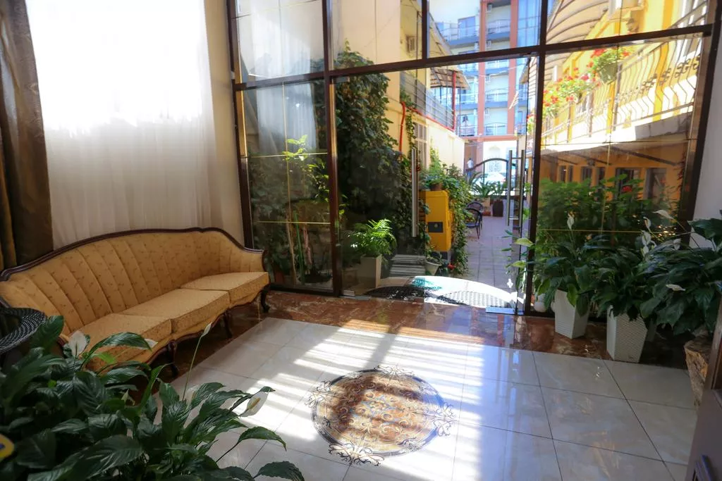 . Отель "Индисан". Гагра