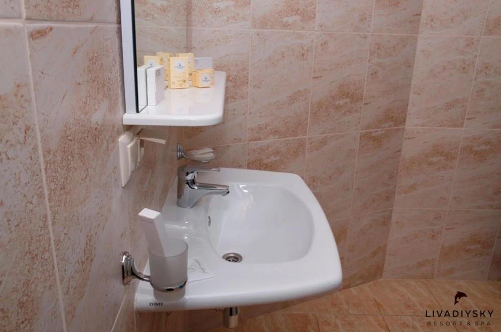 Комфорт Премиум 2-комнатный. Арт-отель «Азор». Ливадия