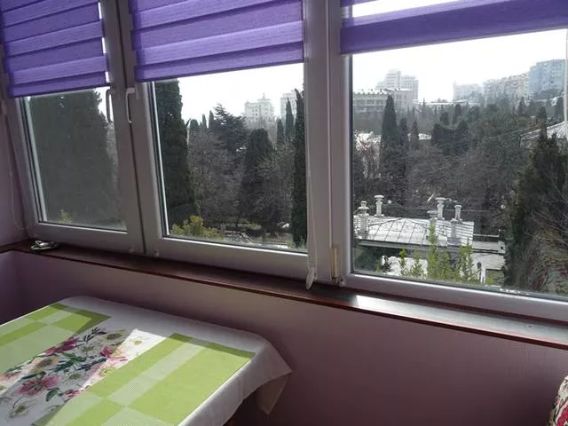 . Квартира в многоквартирном доме 1 комнатная квартира. Ялта