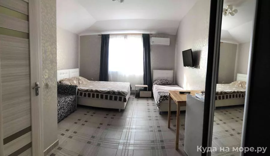  3-х местный номер. Гостевой дом "Амели". Геленджик
