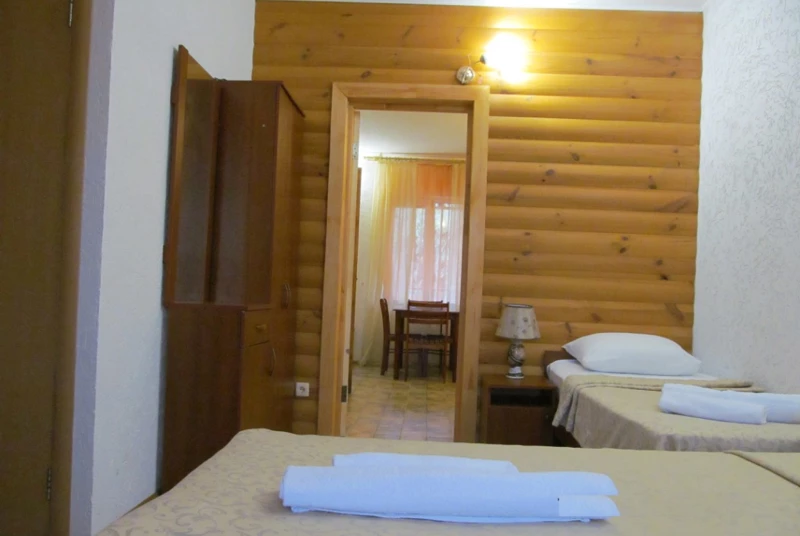 Две комнаты с двумя террасами, оборудованные кухней. Усадьба «Бухта радости». Заозерное