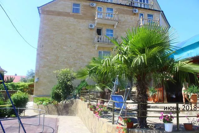 . Гостиница "Верона". Вардане