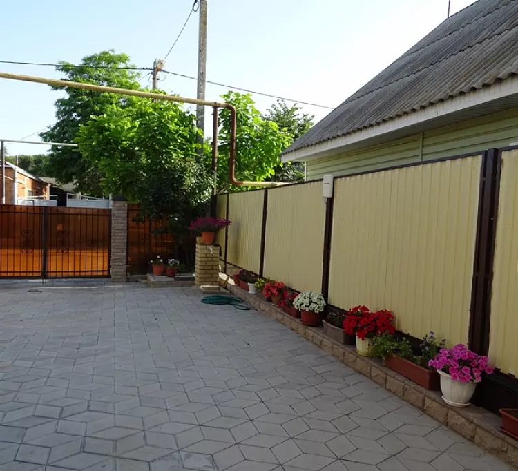 . Частный гостевой дом Дольче Вита. Голубицкая