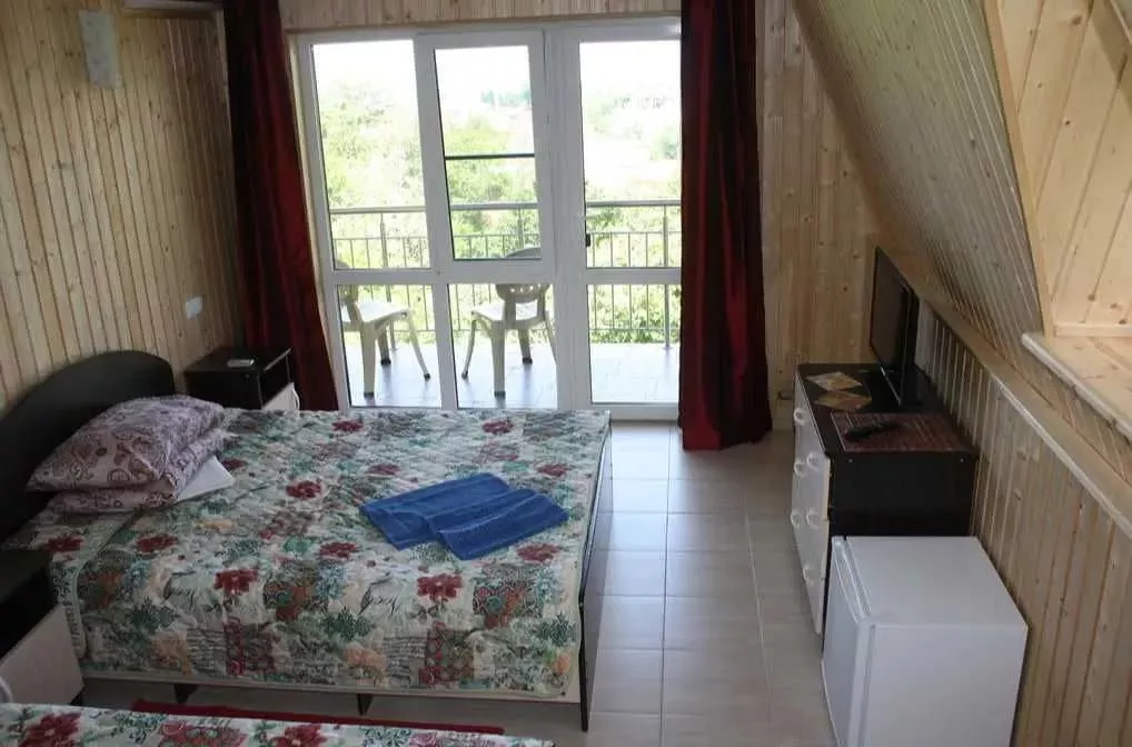 Люкс с балконом. Гостевой дом “Стерх”. Лоо